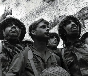 Description=JER91:ISRAEL-ANNIVERSARY-CHRONOLOGY:JERUSALEM,26APR98 - FILE PHOTO 7JUN67 - FOR RELEASE WITH BC-ISRAEL-ANNIVERSARY-CHRONOLOGY - Israeli soldiers stand before the Wailing Wall, Judaisms holiest site, after capturing the Old City during the 1967 Middle East war. In the Six Day War Israel took control of the West Bank, the Gaza Strip, Sinai and the Golan Heights as well as "unifying" Jerusalem, thus increasing Israel's land mass dramatically. Israel also became burdened with hundreds of thousands of Palestinians along with the land it captured. Israel celebrates its 50th Golden Jubilee anniversary on April 30, according to the Hebrew calendar. jwh/ISRAELI GOVERNMENT PRESS OFFICE/Photo by David Rubinger REUTERS