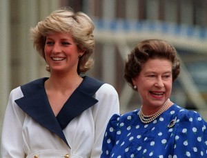 ** FILE ** Diana, Princess of Wales, left, and Britain's Queen Elizabeth II smile to well-wishers outside Clarence House, London, in this August 4, 1987 file photo. The crowd wanted to wish Elizabeth, the Queen Mother, a happy 87th birthday. Friday Aug. 31, 2007 marks the 10th anniversary of Princess Diana's death in a Paris car crash. (AP Photo/Martin Cleaver)